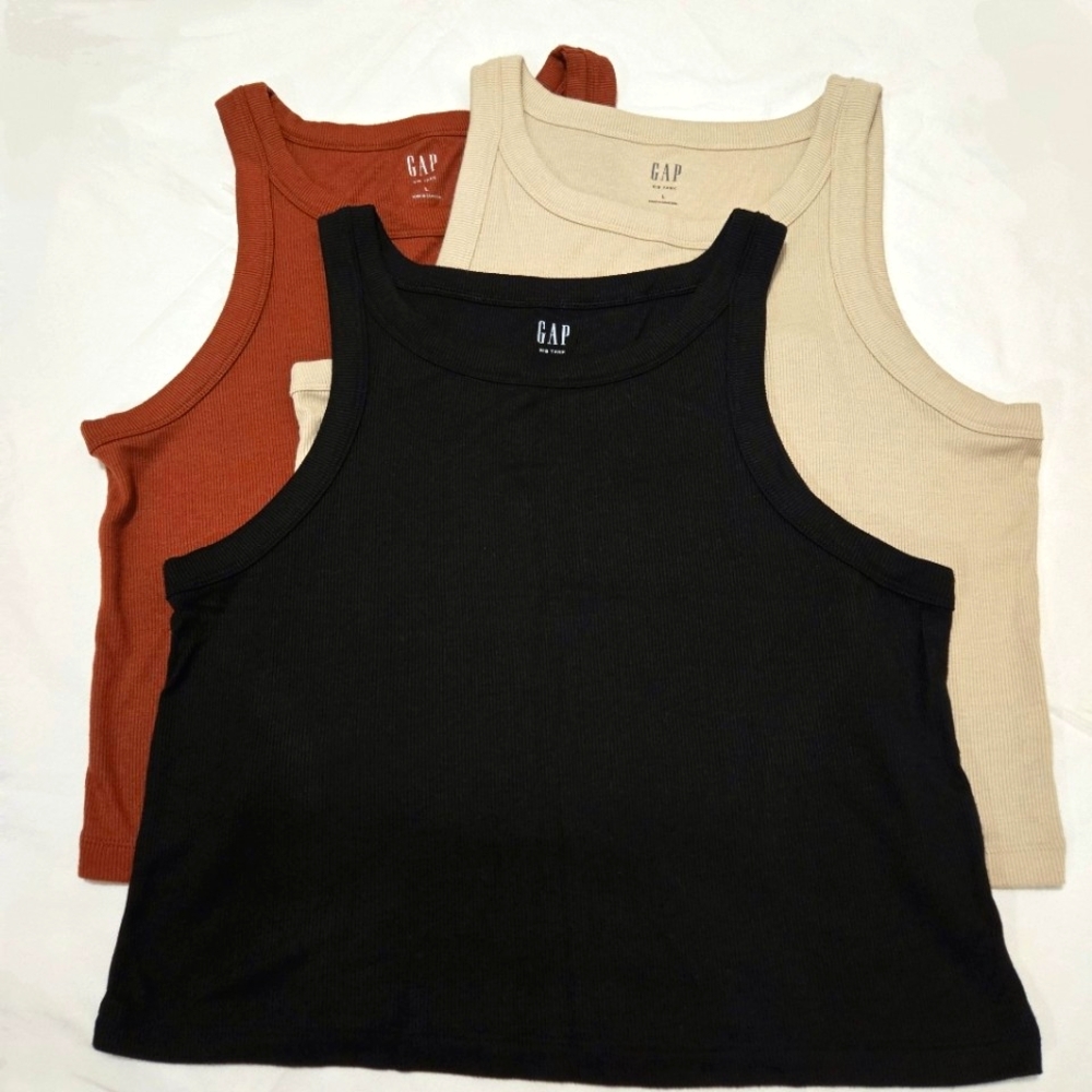3 Pack GAP Mini Ribbed Cropped Halter Tanks, Large, Black, Beige, Reddish Brown
